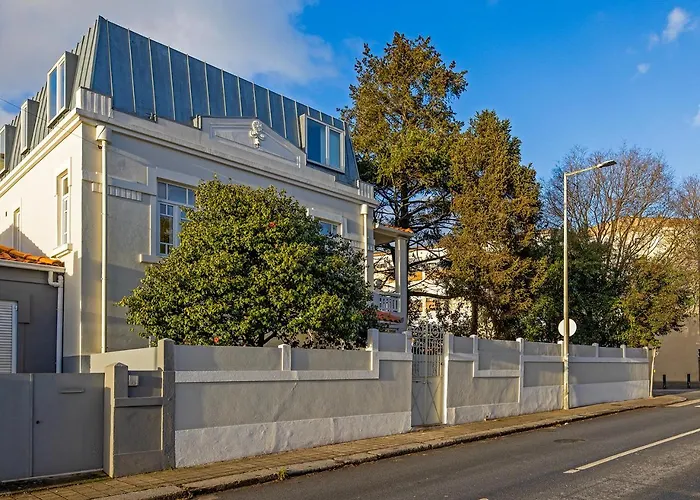 Uporto House Palace