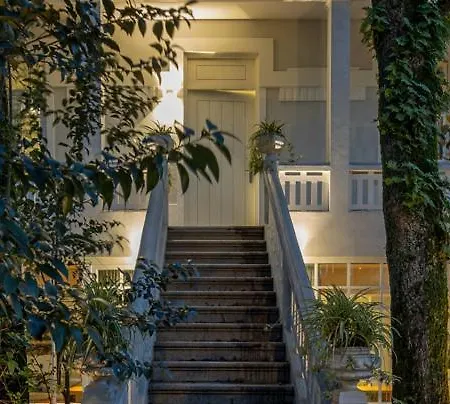 Uporto House Palace Exterior photo