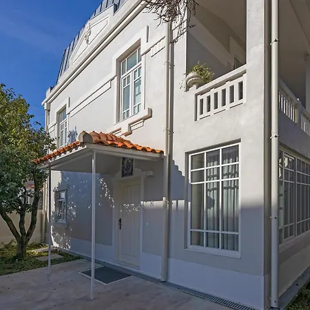 Uporto House Palace Exterior photo
